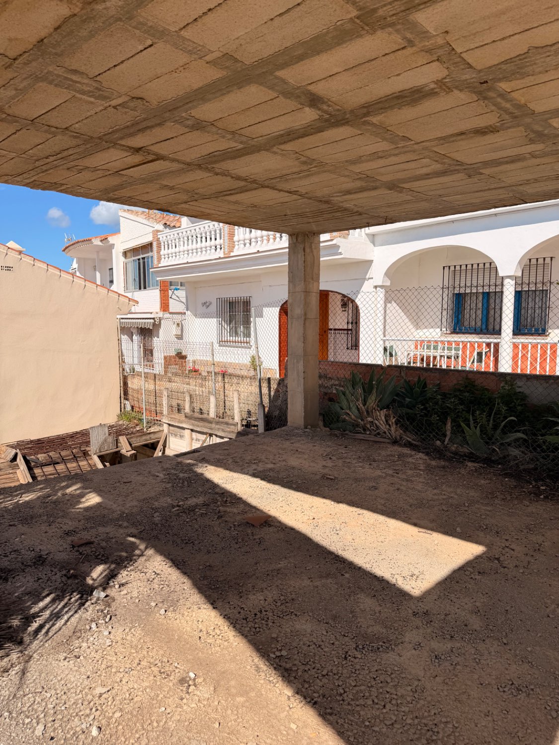 PARCELAS URBANIZABLES BENAJARAFE