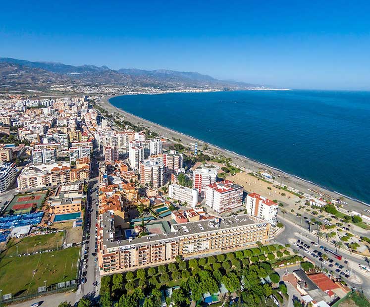 LOCAL REFORMADO A VIVIENDA EN TORRE DEL MAR A ESTRENAR