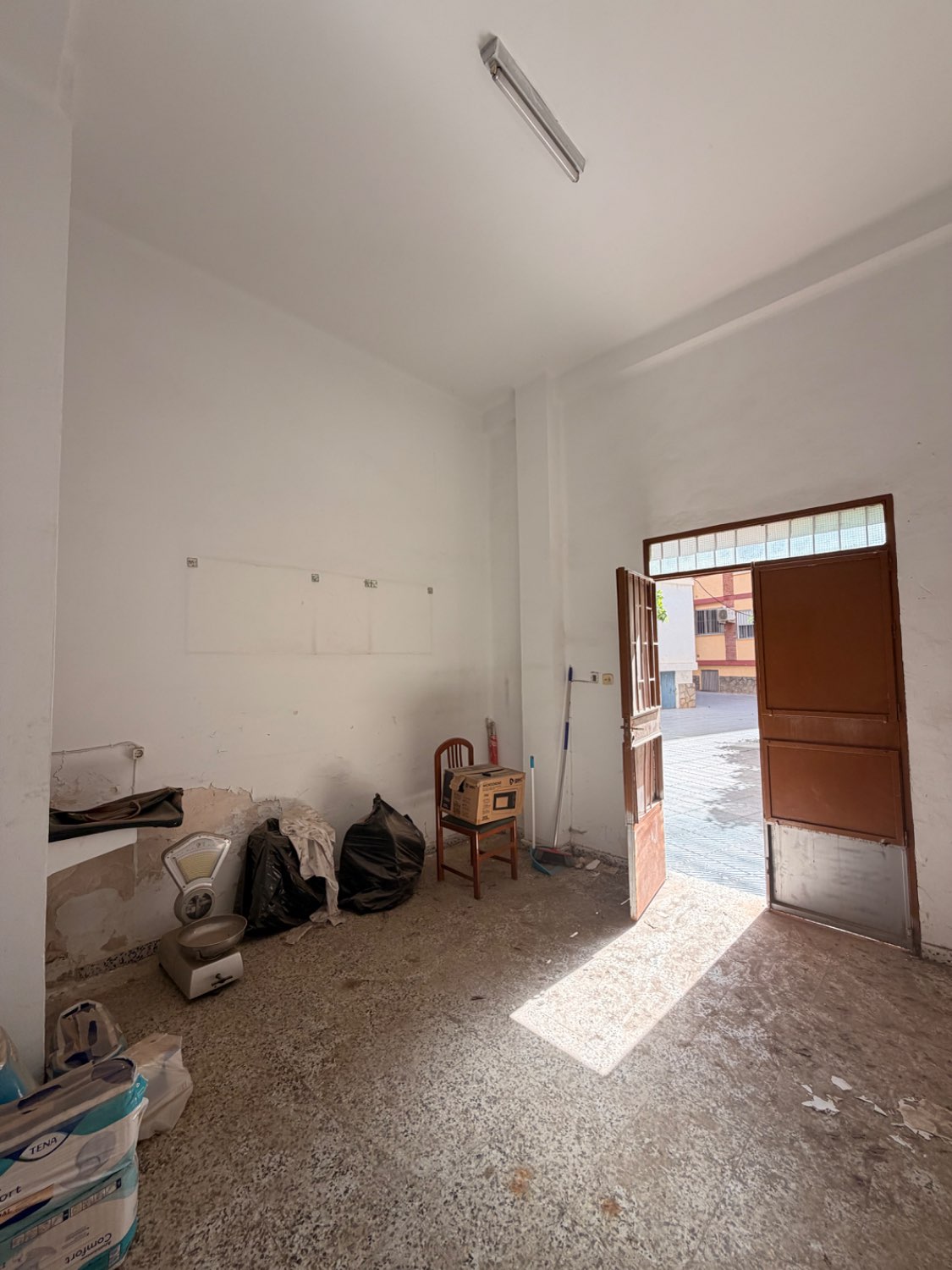 EXCLUSIVA LOCAL VENTA TORRE DEL MAR