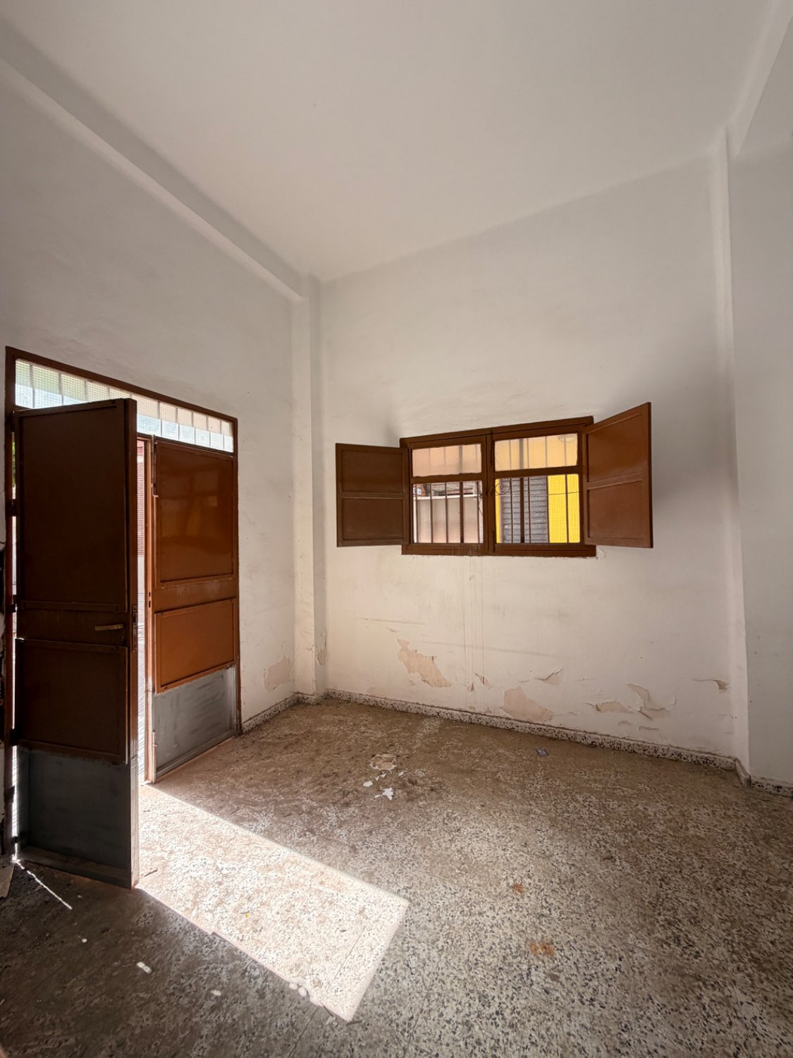 EXCLUSIVA LOCAL VENTA TORRE DEL MAR