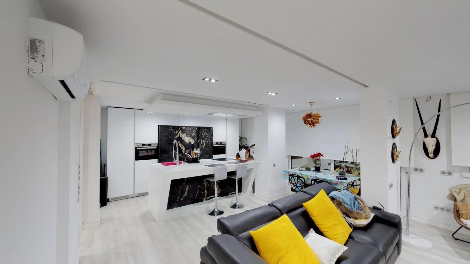 DÚPLEX DE LUJO EN TORRE DEL MAR