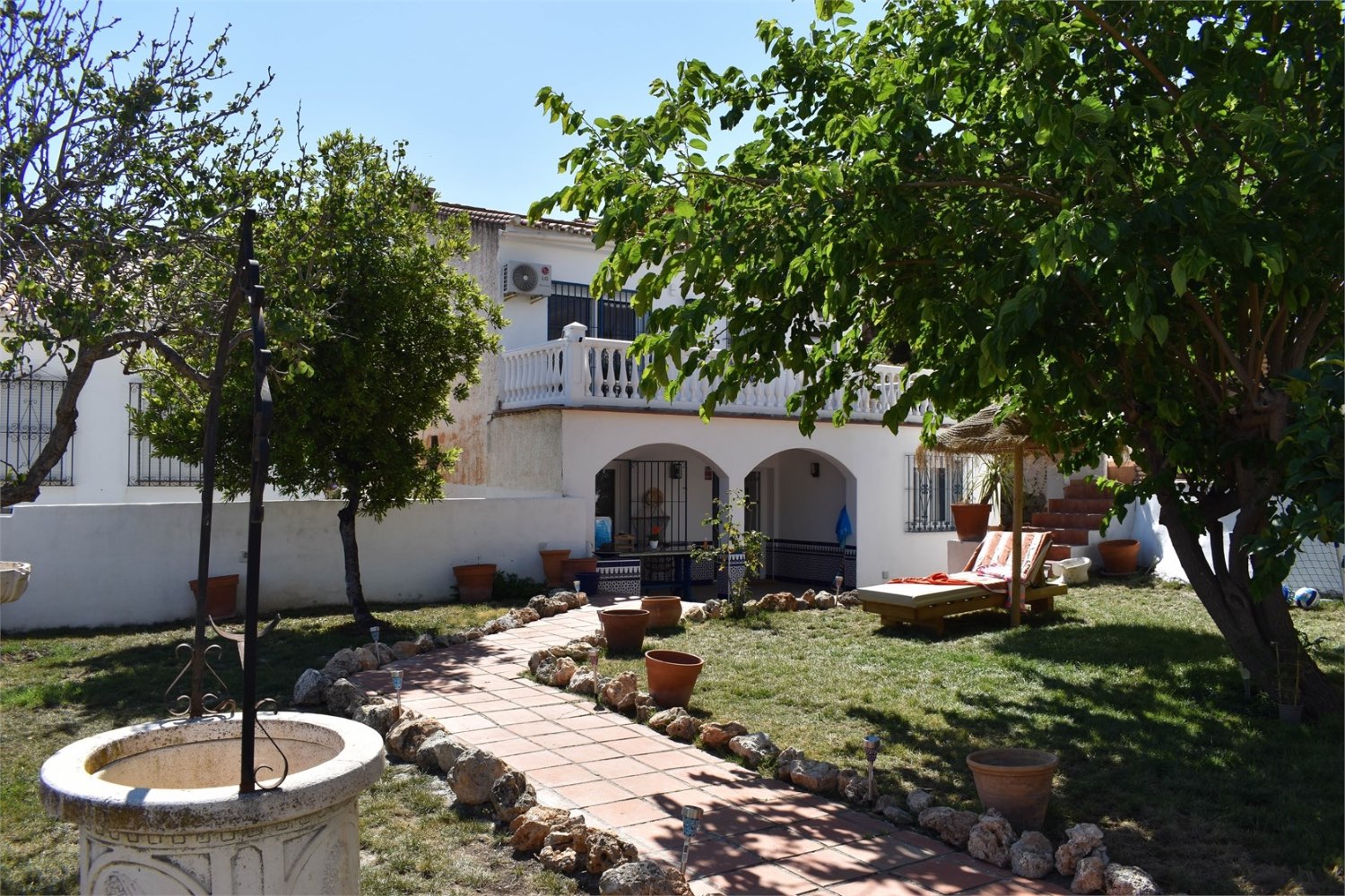 VILLA DE LUJO BENAJARAFE VISTAS AL MAR