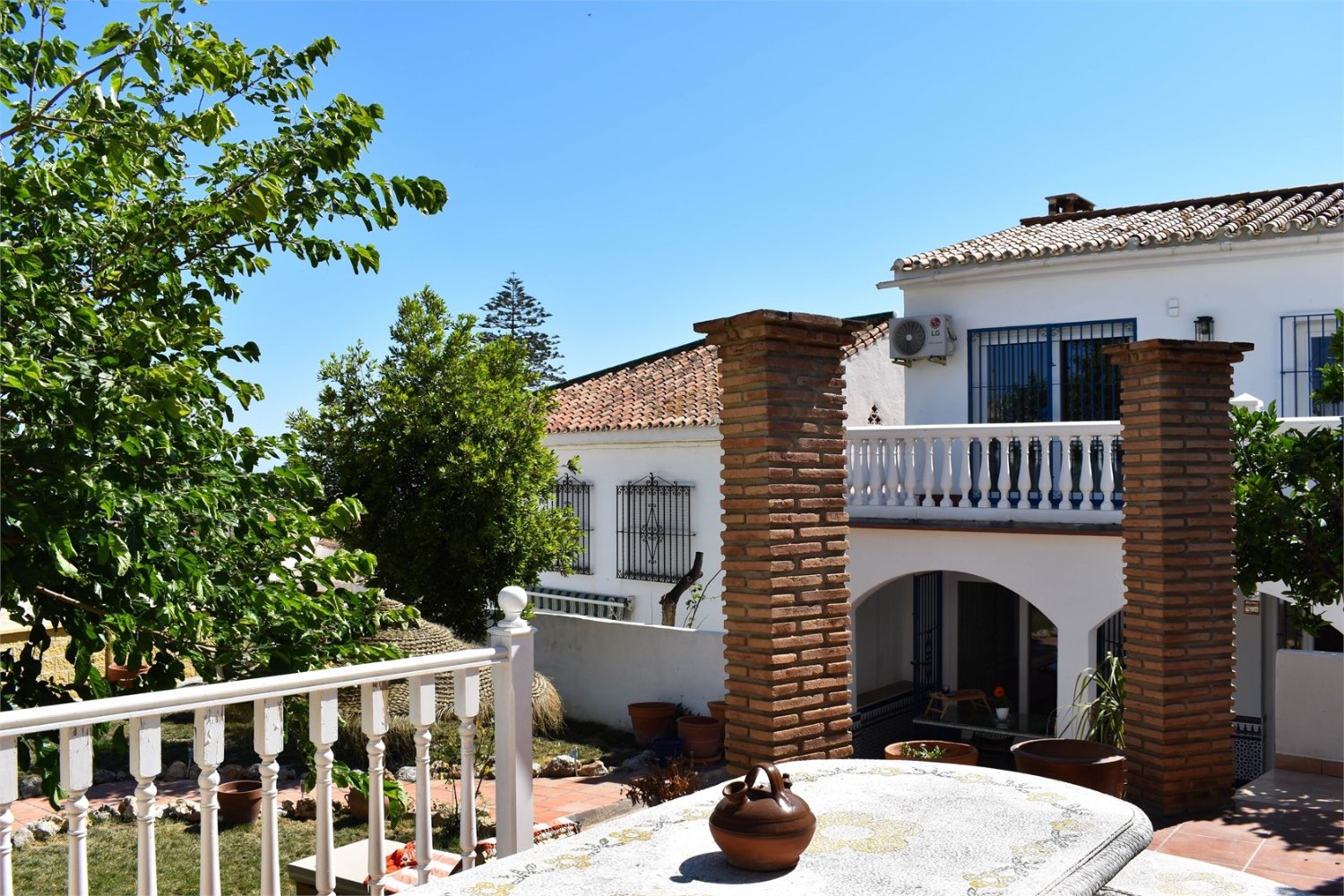 VILLA DE LUJO BENAJARAFE VISTAS AL MAR