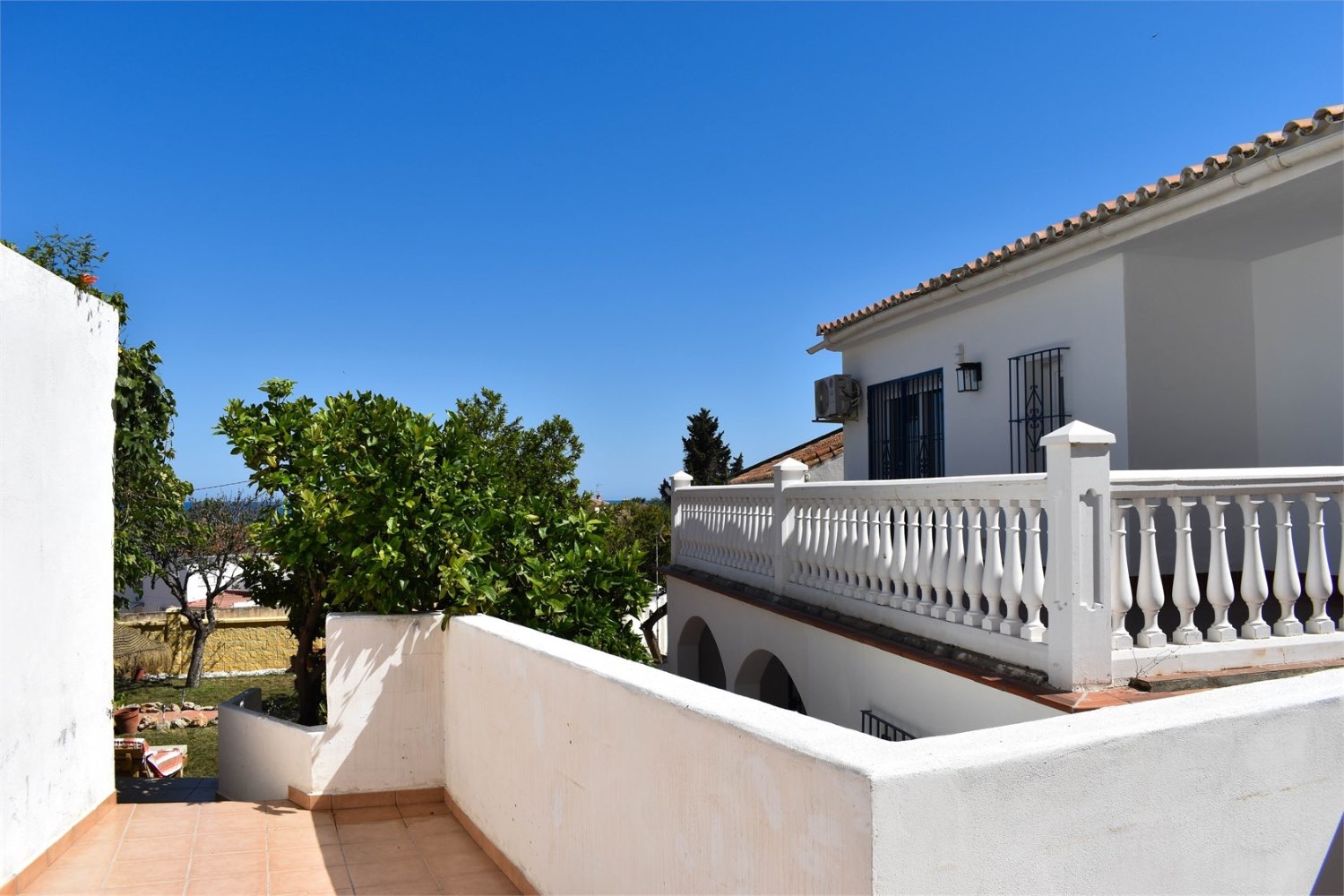 VILLA DE LUJO BENAJARAFE VISTAS AL MAR